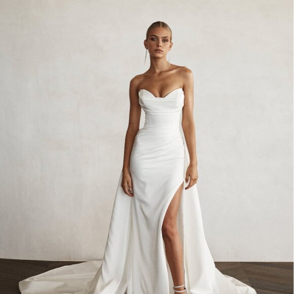 Jane Hill- Huntleigh Wedding Dress Size 13 - Picture 1 of 13